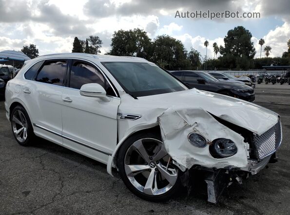 SJAAT2ZV4PC023927 2023 BENTLEY BENTAYGA White Przód prawy