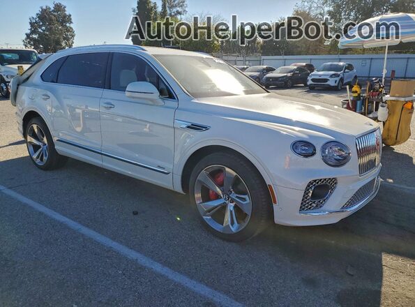SJAHT2ZV7PC019773 2023 BENTLEY BENTAYGA White Przód prawy