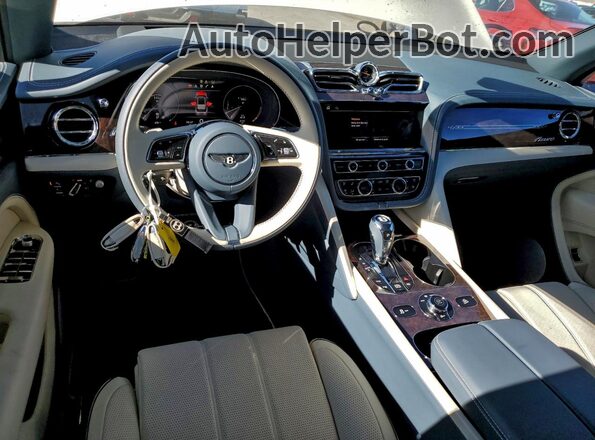 SJAHT2ZV7PC019773 2023 BENTLEY BENTAYGA White Widok deski rozdzielczej
