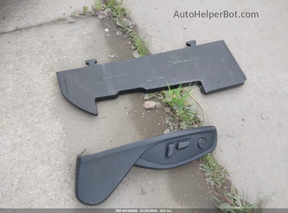 TRUT5CFV5G1027675 2016 AUDI TT Silver Սարքավորումների վահանակի տեսք