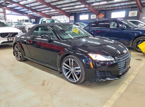 TRUT5CFVXH1006578 2017 AUDI TT Black Przód prawy