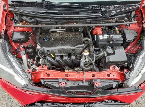 VNKKTUD31GA069920 2016 TOYOTA YARIS Red Widok wnętrza z tyłu