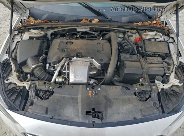 W04GP6SX9J1103351 2018 BUICK REGAL White უკანა სალონის ხედი