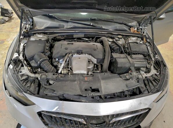 W04GV8SX8L1009224 2020 BUICK REGAL Silver Widok wnętrza z tyłu