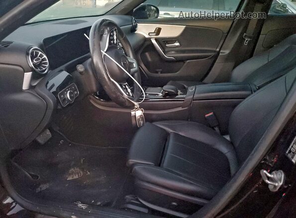 W1K3G4EB0MJ317423 2021 MERCEDES-BENZ A Black Front interior view