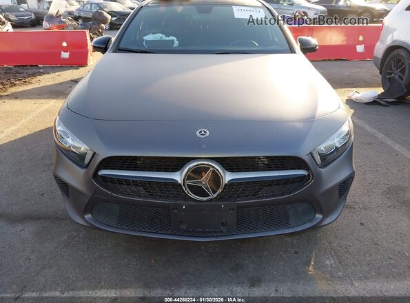 W1K3G4EB1NJ337861 2022 MERCEDES-BENZ A 220 Gray Widok z przodu