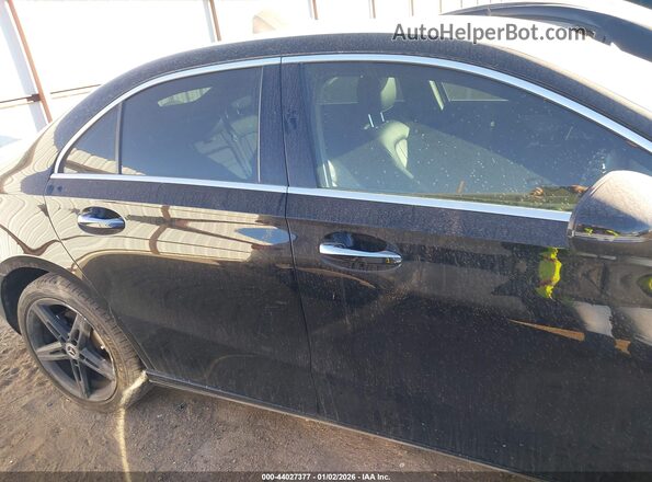 W1K3G4EB2LW047290 2020 MERCEDES-BENZ A 220 Black Սալոնի 360 աստիճան տեսք