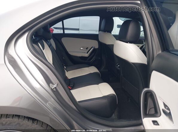W1K3G4EB3LW047573 2020 MERCEDES-BENZ A 220 Gray Vista de la etiqueta del VIN