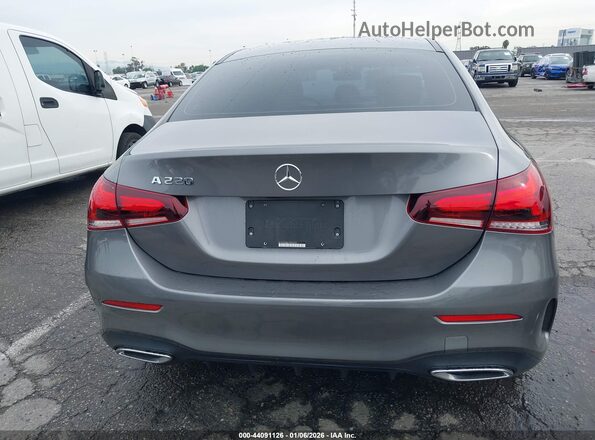 W1K3G4EB3LW047573 2020 MERCEDES-BENZ A 220 Gray 