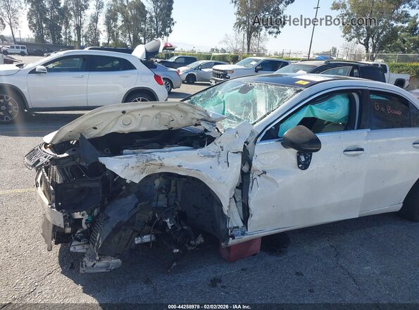 W1K3G4EB3MJ267861 2021 MERCEDES-BENZ A 220 White Front view