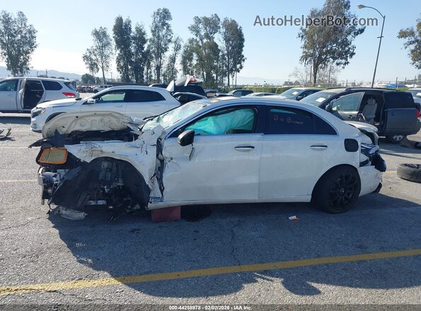 W1K3G4EB3MJ267861 2021 MERCEDES-BENZ A 220 White 360 interior view