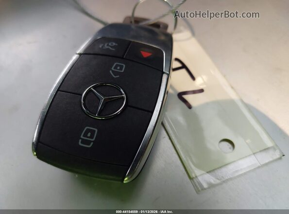 W1K3G4EB3MJ277158 2021 MERCEDES-BENZ A 220 Red Widok deski rozdzielczej