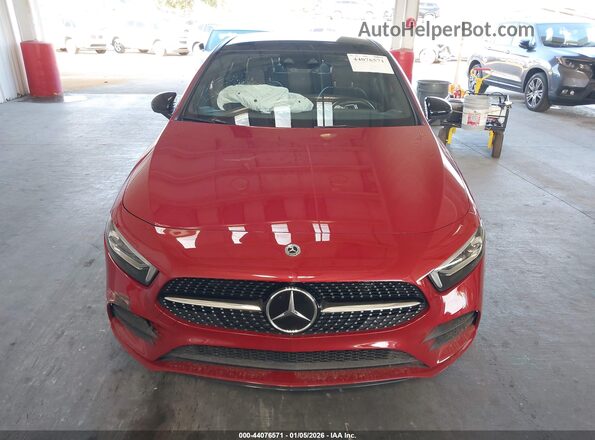 W1K3G4EB3MJ286118 2021 MERCEDES-BENZ A 220 Красный Вид щитка приборов