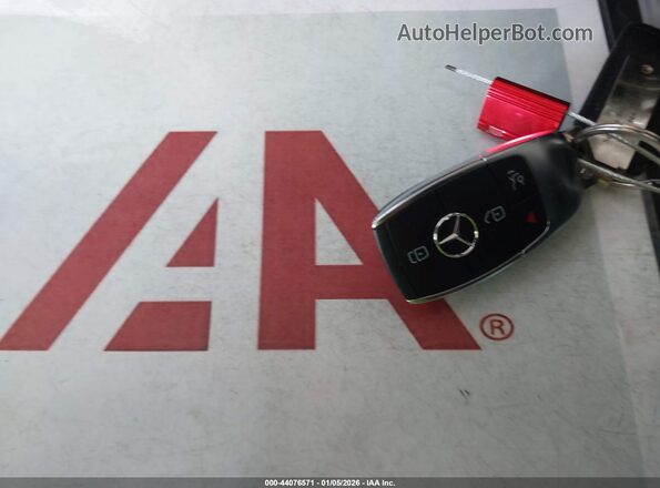 W1K3G4EB3MJ286118 2021 MERCEDES-BENZ A 220 Красный Вид панели приборов