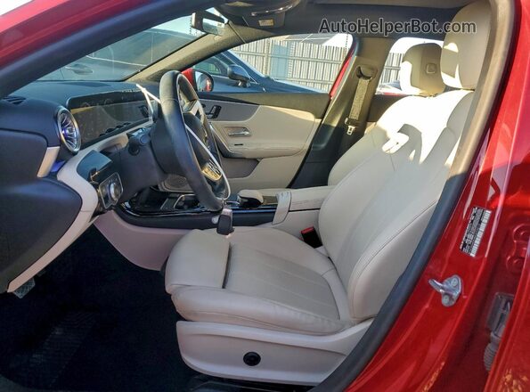 W1K3G4EB4MJ273412 2021 MERCEDES-BENZ A Красный Вид салона спереди
