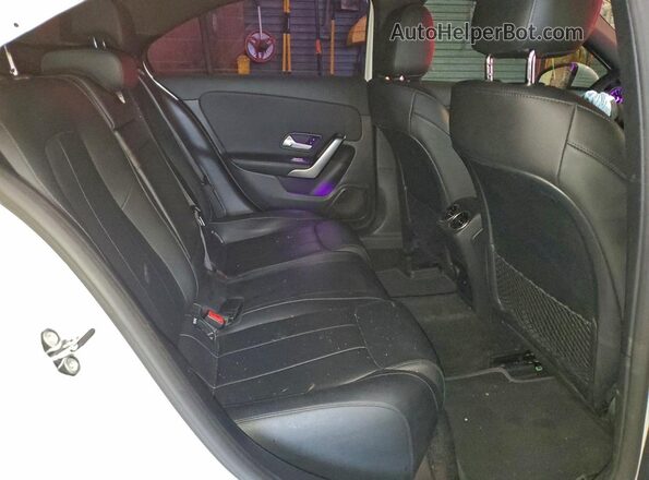 W1K3G4EB5NJ360334 2022 MERCEDES-BENZ A White უკანა სავარძლების ხედი