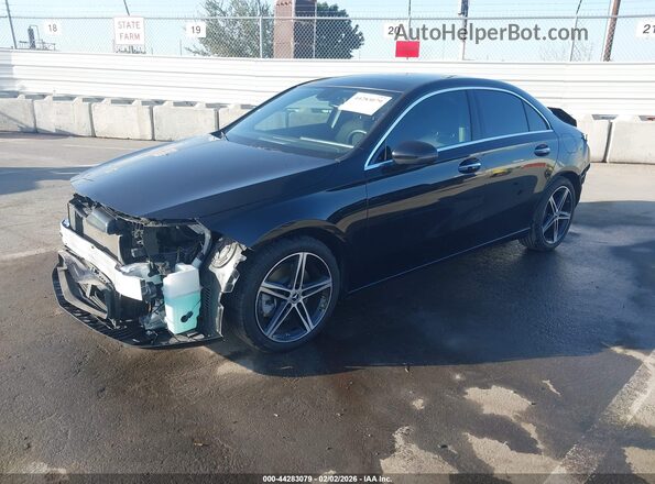 W1K3G4EB5NJ374072 2022 MERCEDES-BENZ A 220 Black Przód lewy
