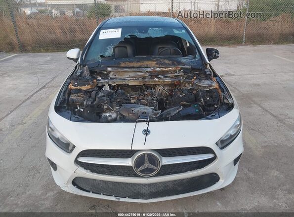 W1K3G4EB6LJ221861 2020 MERCEDES-BENZ A 220 White Դիմացի տեսք