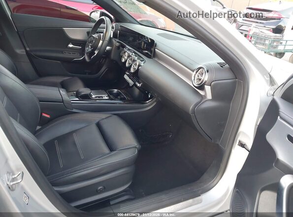 W1K3G4EB7LJ216863 2020 MERCEDES-BENZ A 220 Gray 