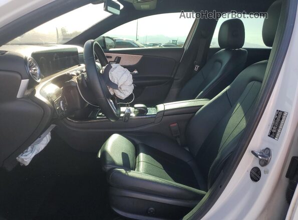 W1K3G4EB8LW042823 2020 MERCEDES-BENZ A White Front interior view