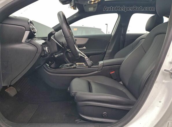 W1K3G4FB2MJ283452 2021 MERCEDES-BENZ A White Front interior view