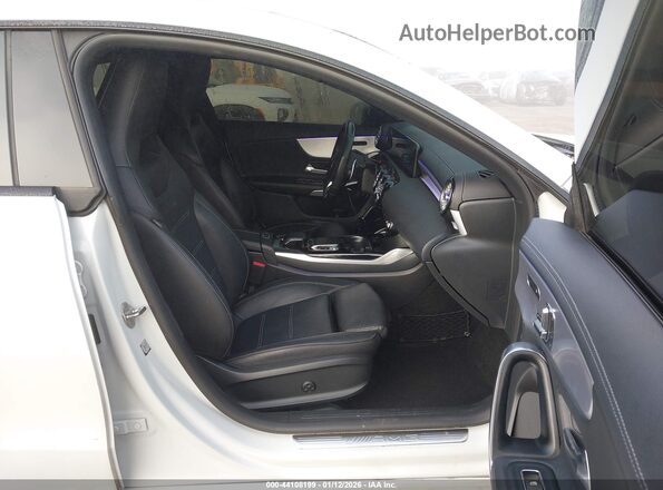 W1K5J5DB7LN082902 2020 MERCEDES-BENZ AMG CLA 45 White Front interior view