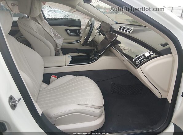 W1K6G6DB5PA189596 2023 MERCEDES-BENZ S-CLASS White Вид салону спереду