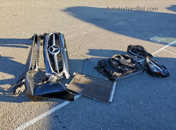 W1KAF4GB2PR098185 2023 MERCEDES-BENZ C Black Вид підкапотного простору