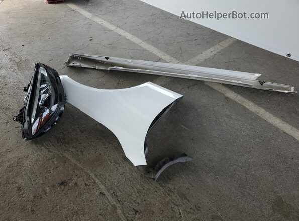 W1KAF4GB7PR070544 2023 MERCEDES-BENZ C White ძრავის განყოფილების ხედი