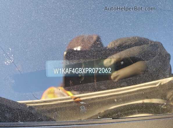 W1KAF4GBXPR072062 2023 MERCEDES-BENZ C White Vista del compartimento del motor