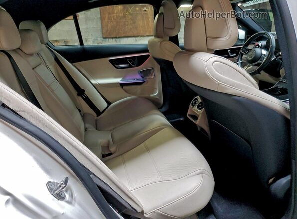 W1KAF4HB4NR016775 2022 MERCEDES-BENZ C Белый Вид задних сидений