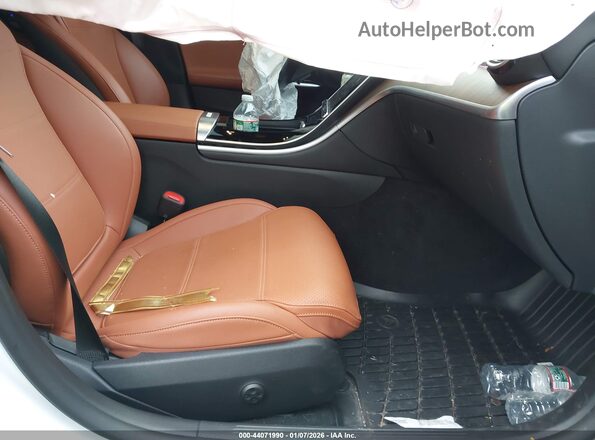 W1KAF4HB5PR071285 2023 MERCEDES-BENZ C-CLASS White Vista interior delantera