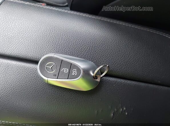 W1KAF4HB7NR050001 2022 MERCEDES-BENZ C-CLASS Черный Вид панели приборов