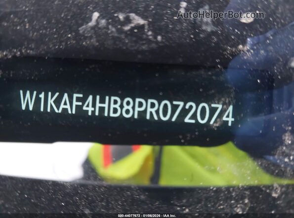 W1KAF4HB8PR072074 2023 MERCEDES-BENZ C-CLASS Black ძრავის განყოფილების ხედი