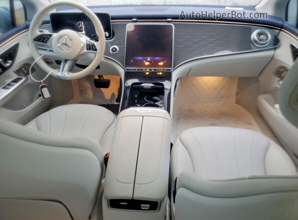 W1KEG2BBXPF014089 2023 MERCEDES-BENZ EQE Silver Vista del salpicadero