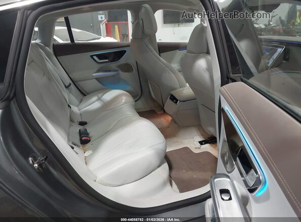 W1KEG2CB5PF014936 2023 MERCEDES-BENZ EQE 500 Gray Vista de la etiqueta del VIN