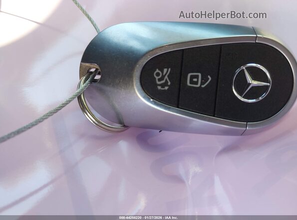 W1KLF4HB0RA010999 2024 MERCEDES-BENZ E-CLASS White Widok deski rozdzielczej