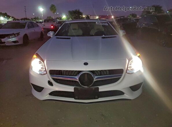 W1KPK3JA8LF169983 2020 MERCEDES-BENZ SLC White Widok z przodu