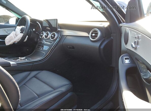 W1KWF8DB0MR644947 2021 MERCEDES-BENZ C-CLASS Black Widok wnętrza z przodu