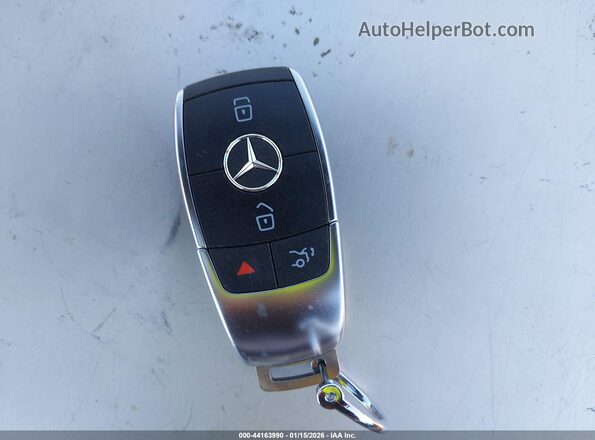 W1KWF8DB0MR644947 2021 MERCEDES-BENZ C-CLASS Black Widok deski rozdzielczej