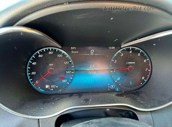 W1KWF8DB3MR624031 2021 MERCEDES-BENZ C Black Widok wnętrza z przodu