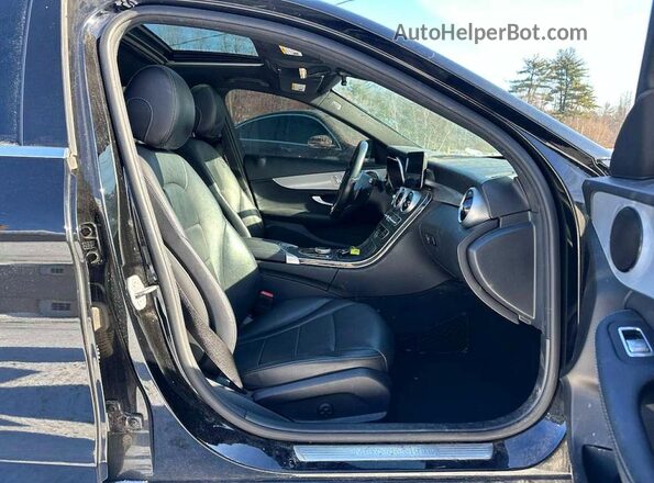 W1KWF8DB3MR624031 2021 MERCEDES-BENZ C Black Widok z tyłu