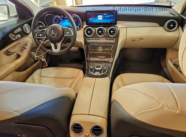 W1KWF8DB3MR633537 2021 MERCEDES-BENZ C White Vista del salpicadero