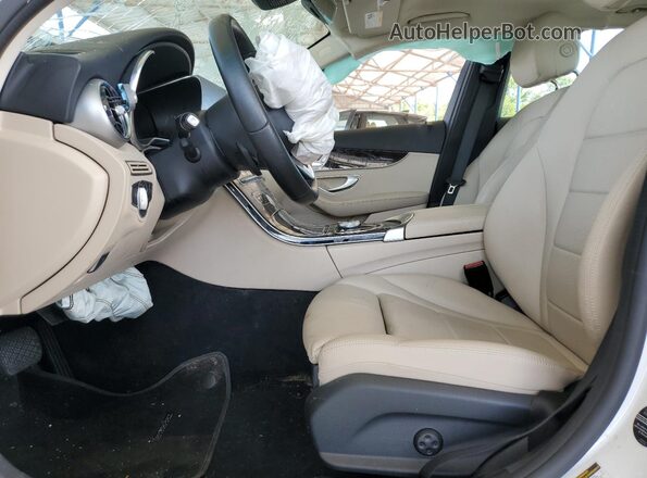 W1KWF8DB9MR634790 2021 MERCEDES-BENZ C White Вид салону спереду