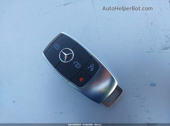 W1KWF8DB9MR644297 2021 MERCEDES-BENZ C-CLASS Black Vista del salpicadero