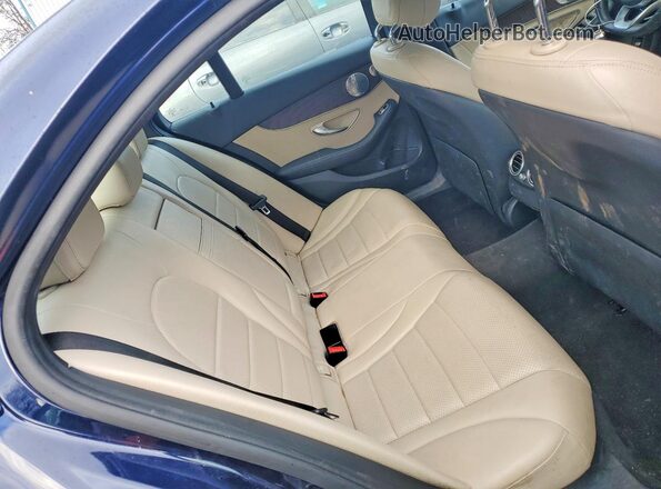 W1KWF8EB3MR649607 2021 MERCEDES-BENZ C Blue Widok tylnych siedzeń