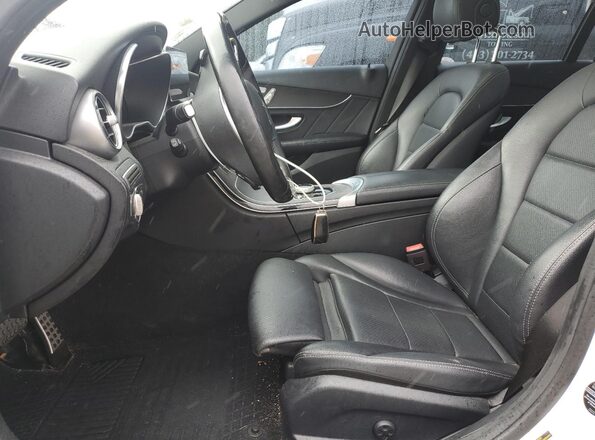 W1KWF8EB6MR621588 2021 MERCEDES-BENZ C White Front interior view