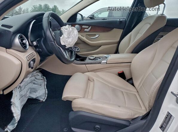 W1KWF8EB9MR644623 2021 MERCEDES-BENZ C Белый Вид салона спереди