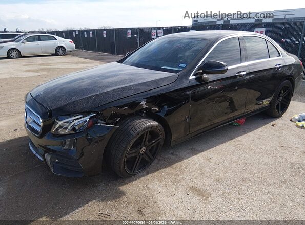 W1KZF8DB3LA834896 2020 MERCEDES-BENZ E-CLASS Черный Передняя левая четверть