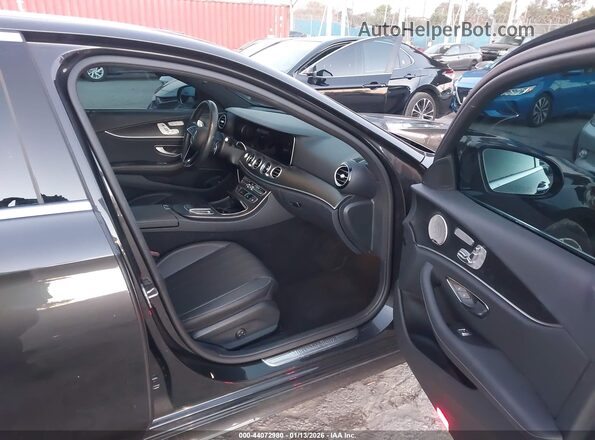 W1KZF8DB4NB095003 2022 MERCEDES-BENZ E-CLASS Black წინა სალონის ხედი